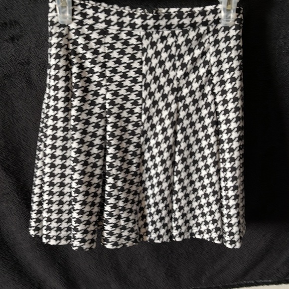 2 pic set - Picture 4 of 5